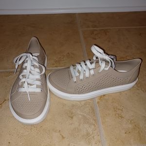 Crocs Women's Citilane Roka Sneaker Size 6  Rubber Lace Up Water